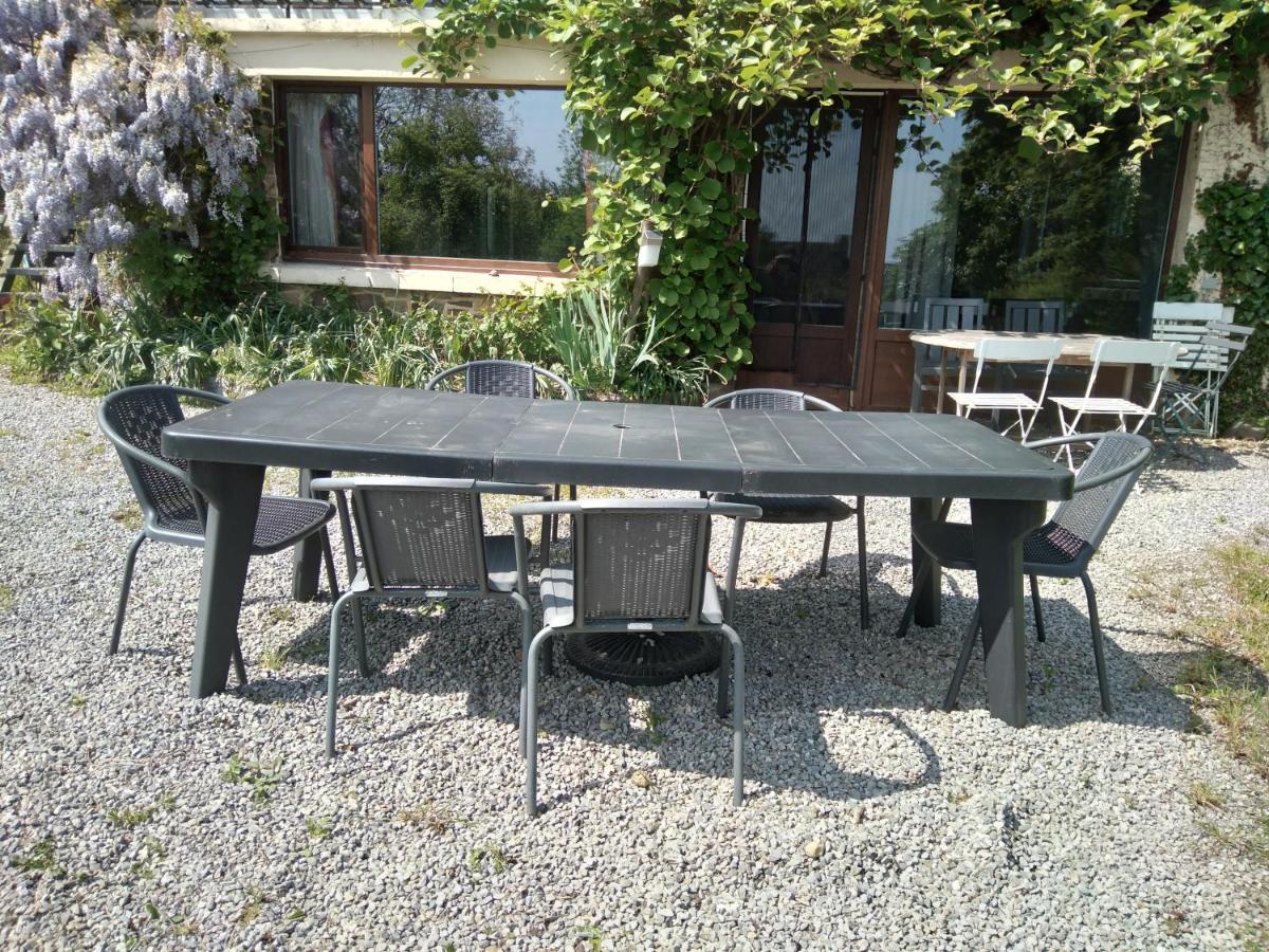 Dinant La Bergeronnette Avec La Chaleur Du Feu De Bois Et Le Jardin Villa Exterior foto