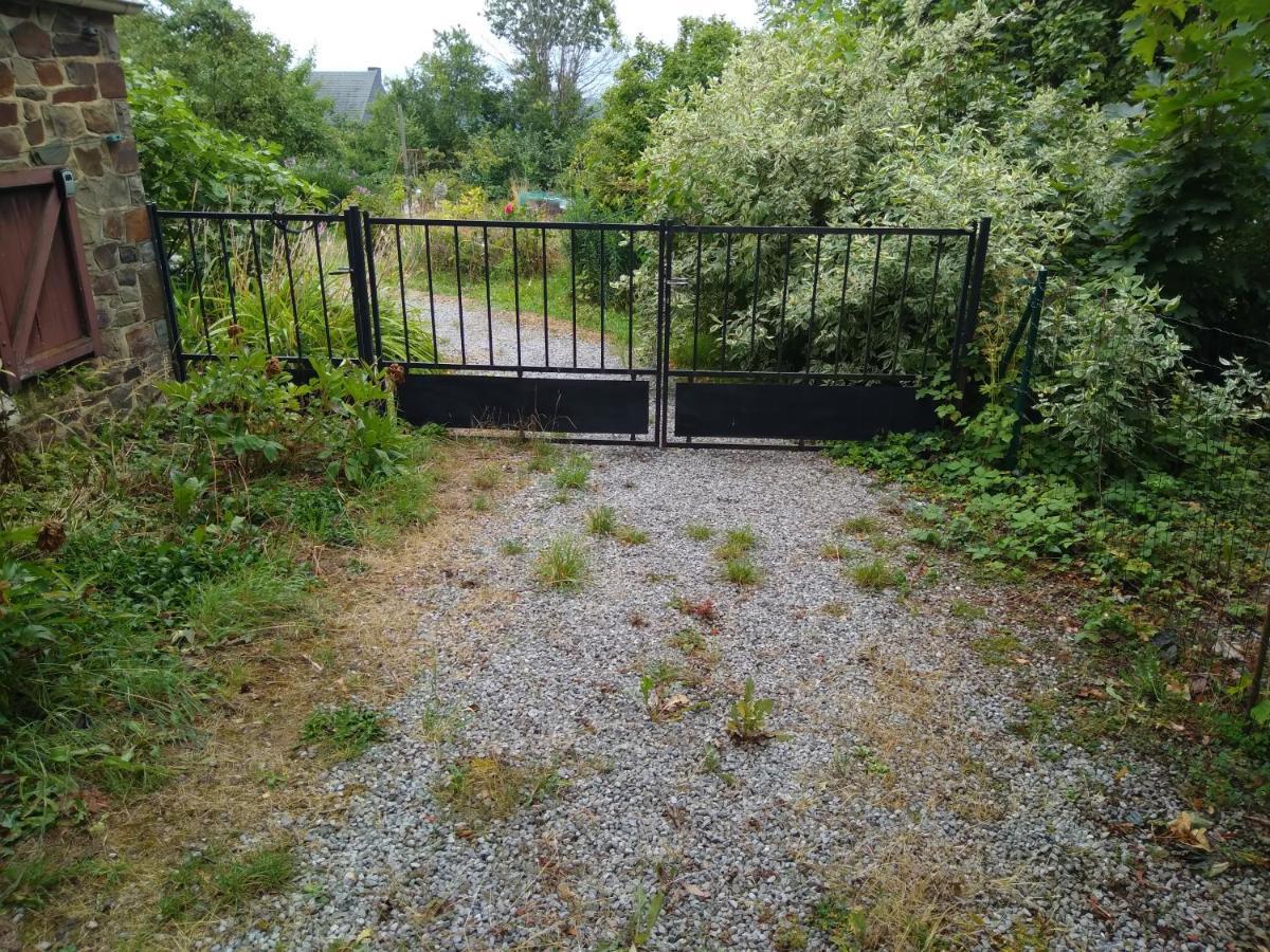 Dinant La Bergeronnette Avec La Chaleur Du Feu De Bois Et Le Jardin Villa Exterior foto