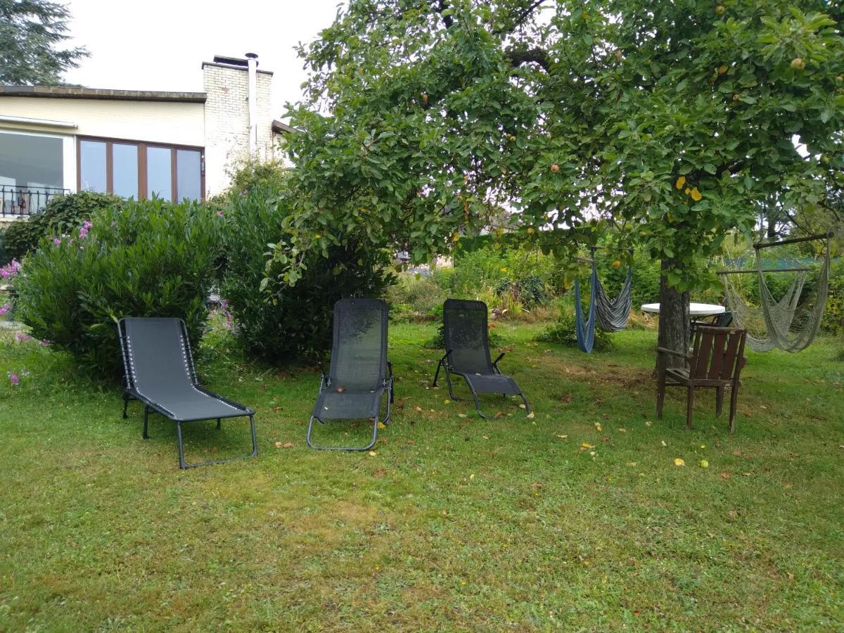Dinant La Bergeronnette Avec La Chaleur Du Feu De Bois Et Le Jardin Villa Exterior foto